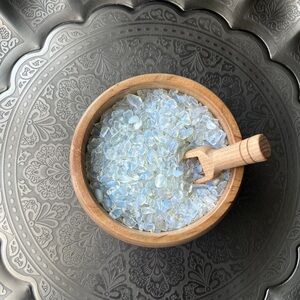 Opalite chips
